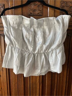 Versona Silver Metallic Off-the-Shoulder Blouse – Size XXL – $13
